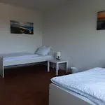 Mit Balkon In Apartment