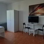Apartment Mit Balkon In
