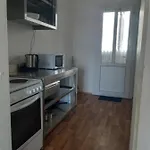 Mit Balkon In Apartment